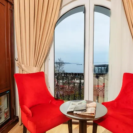 Hotell The Magnaura Palace 4*