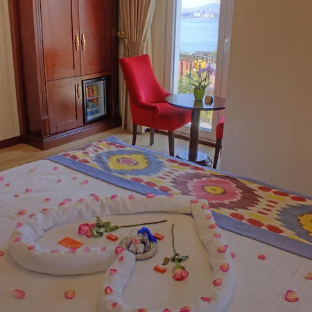 Hotell The Magnaura Palace 4*