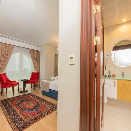 The Magnaura Palace Hotel Istanboel