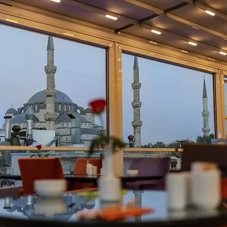 The Magnaura Palace Hotel