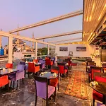 The Magnaura Palace 4*