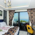 The Magnaura Palace Ξενοδοχείο 4*